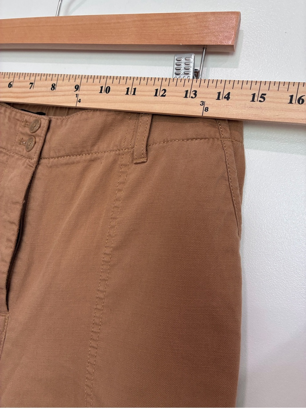 Talbots Women's relaxed fit Cargo Pants in Brown elastic back - Picture 4 of 6